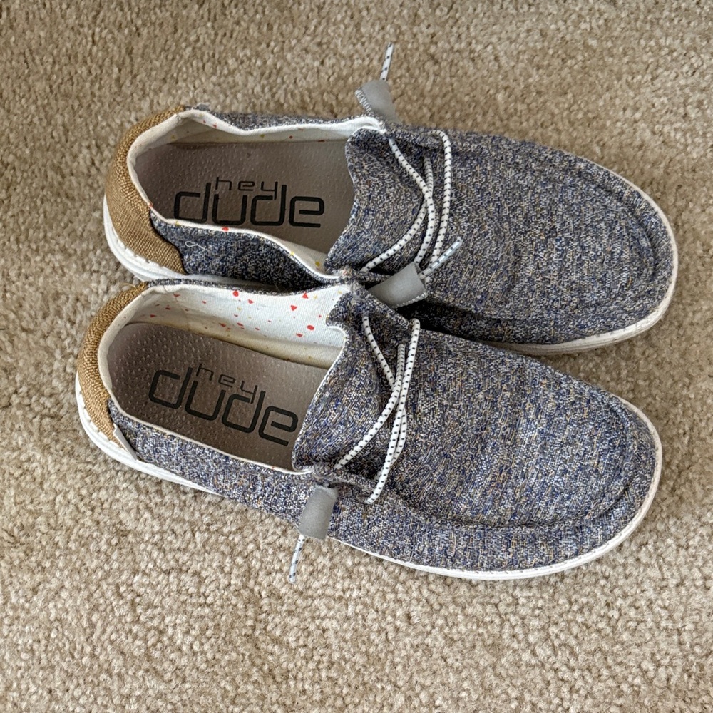 Women’s hey dude  Shoes - Picture 2 of 3